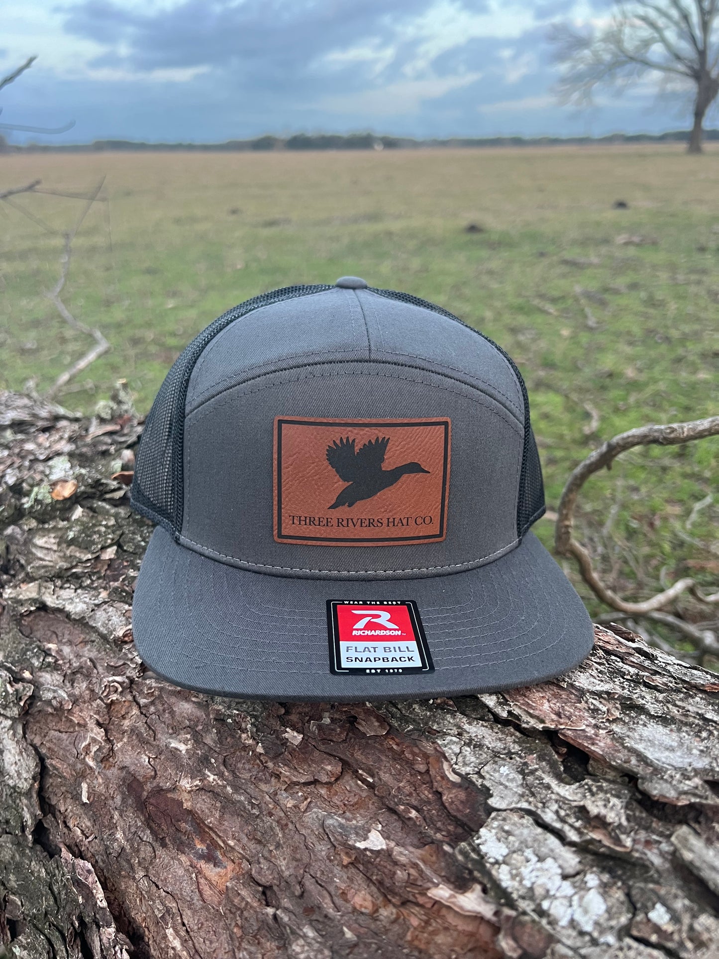 Duck Silhouette - Flatbill Snapback Hat - Richardson 168