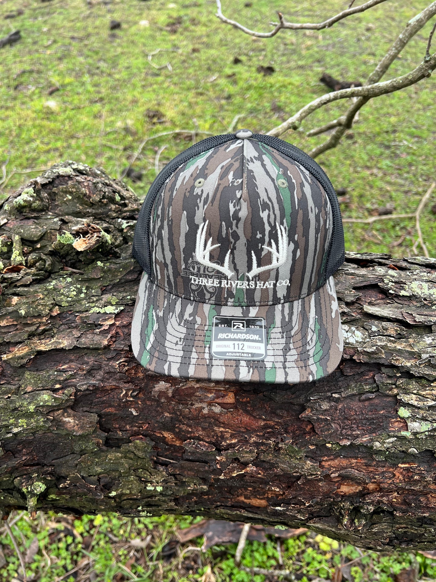 Classic Whitetail Rack - Trucker Snapback Hat - Richardson 112