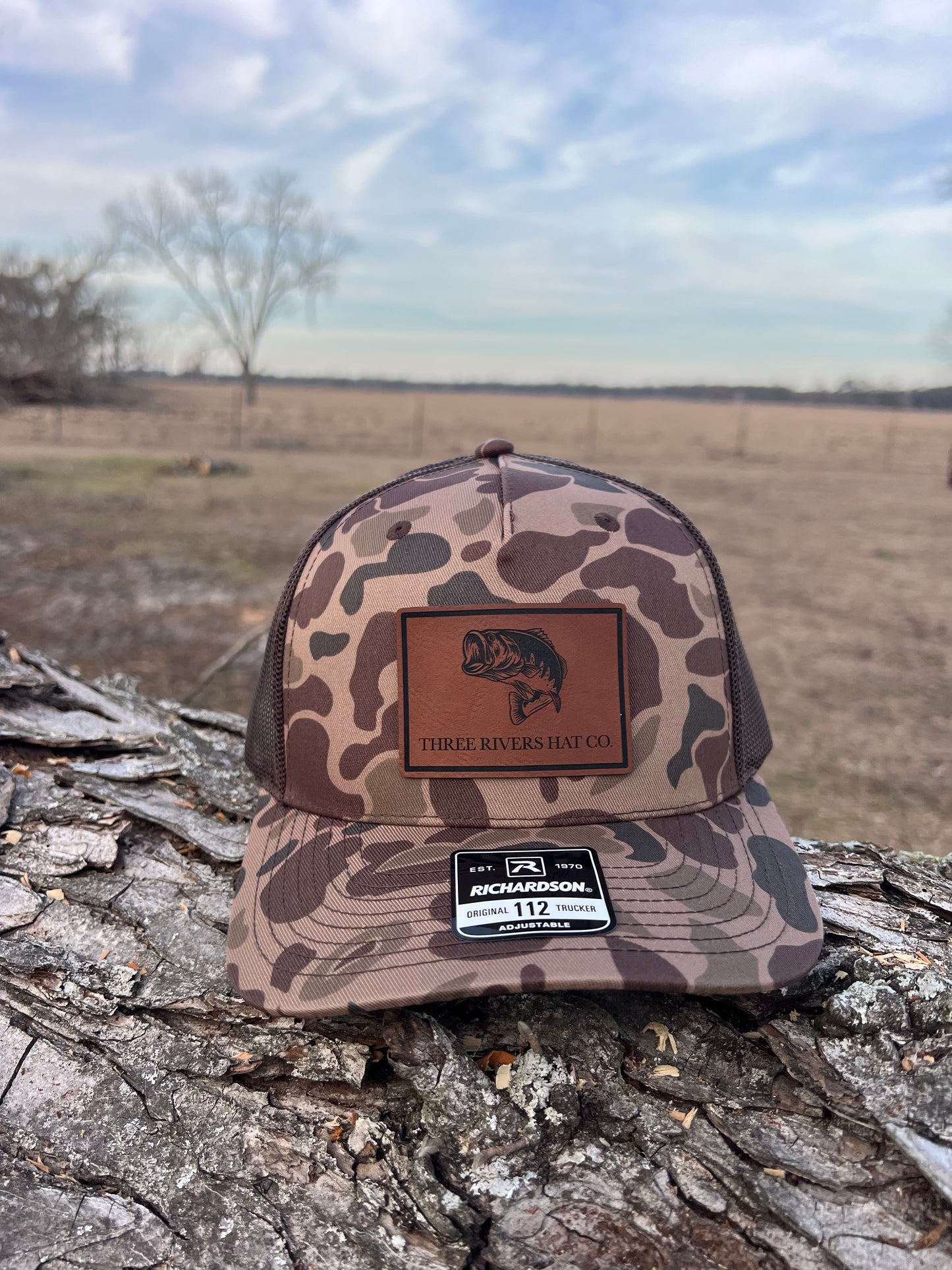 Bass Silhouette - Trucker Snapback - Richardson 112