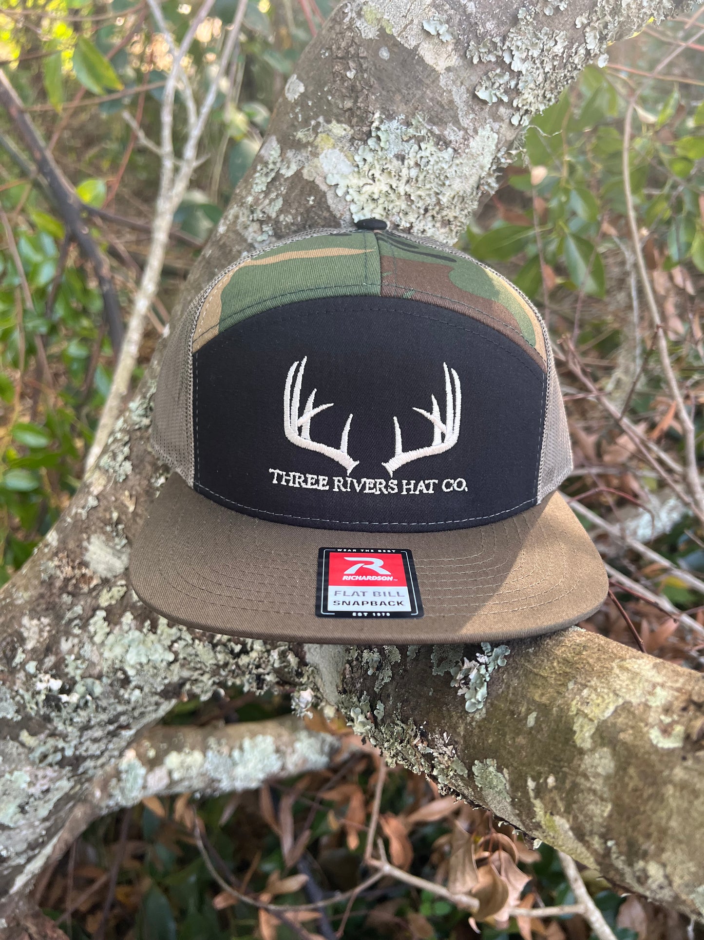 Classic Whitetail Rack - Flatbill Snapback Hat - Richardson 168