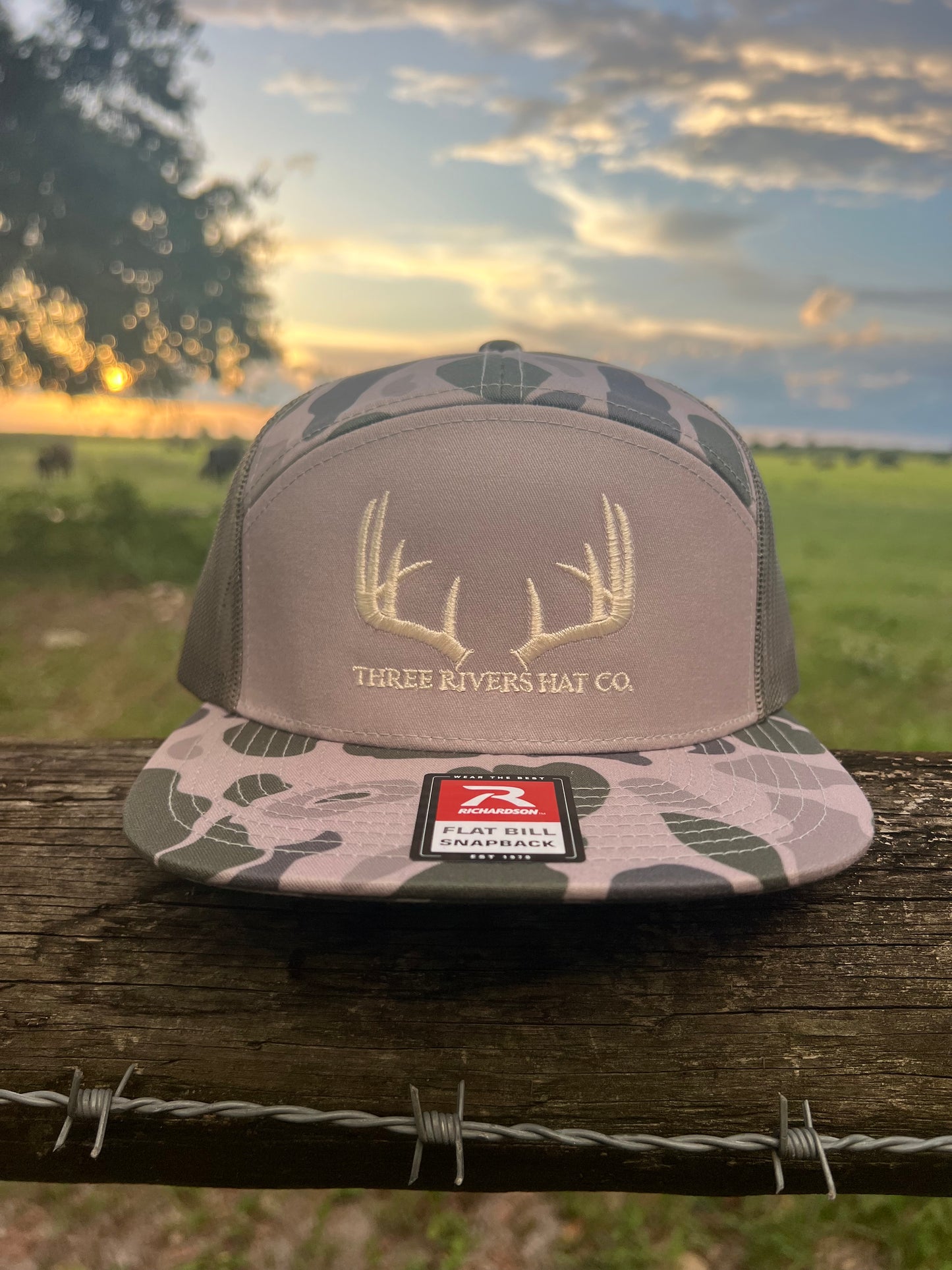 Classic Whitetail Rack - Flatbill Snapback - Richardson 168P Duck Camo