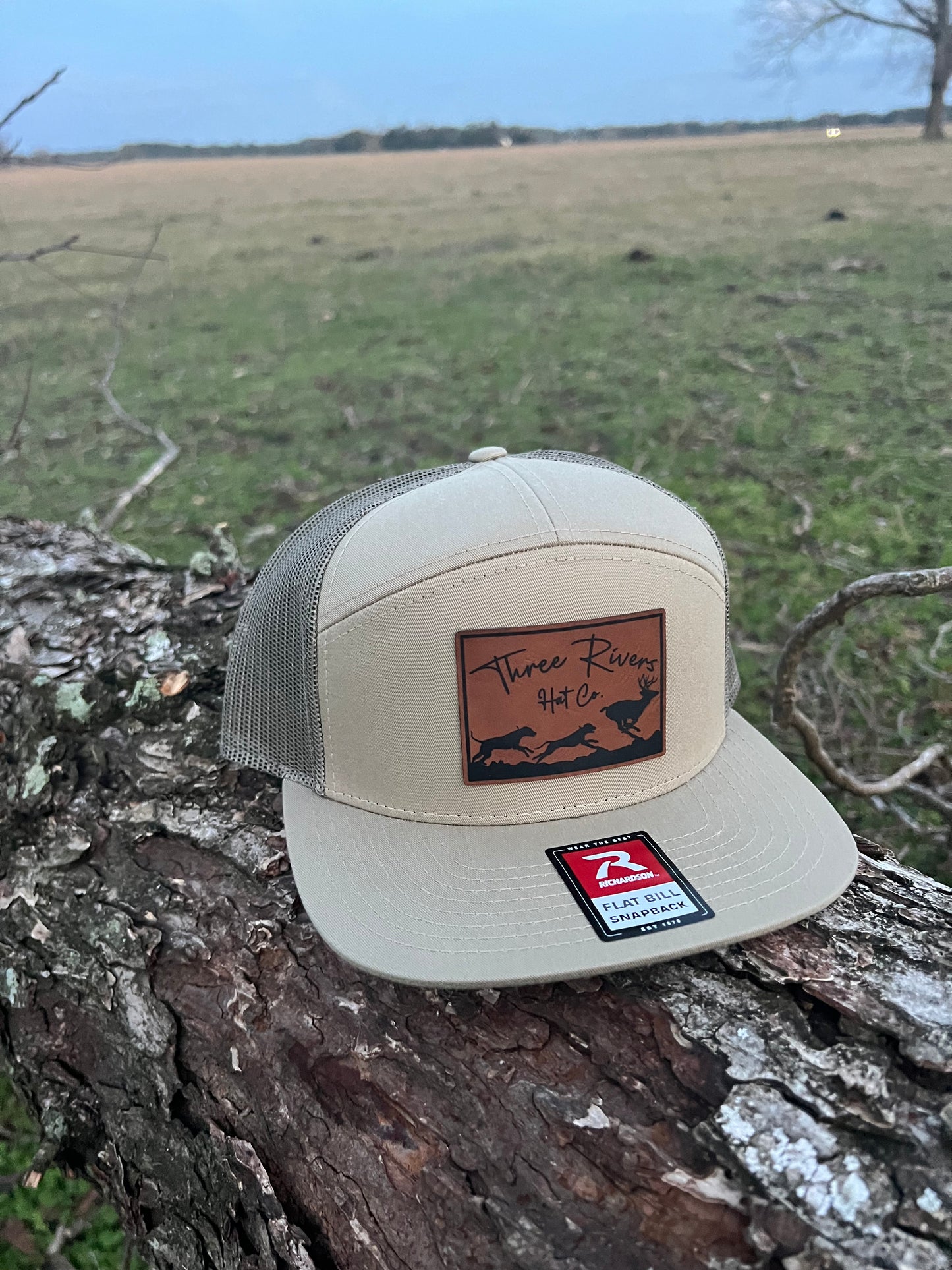 Deer Dog Hunting - Flatbill Snapback - Richardson 168 7 panel