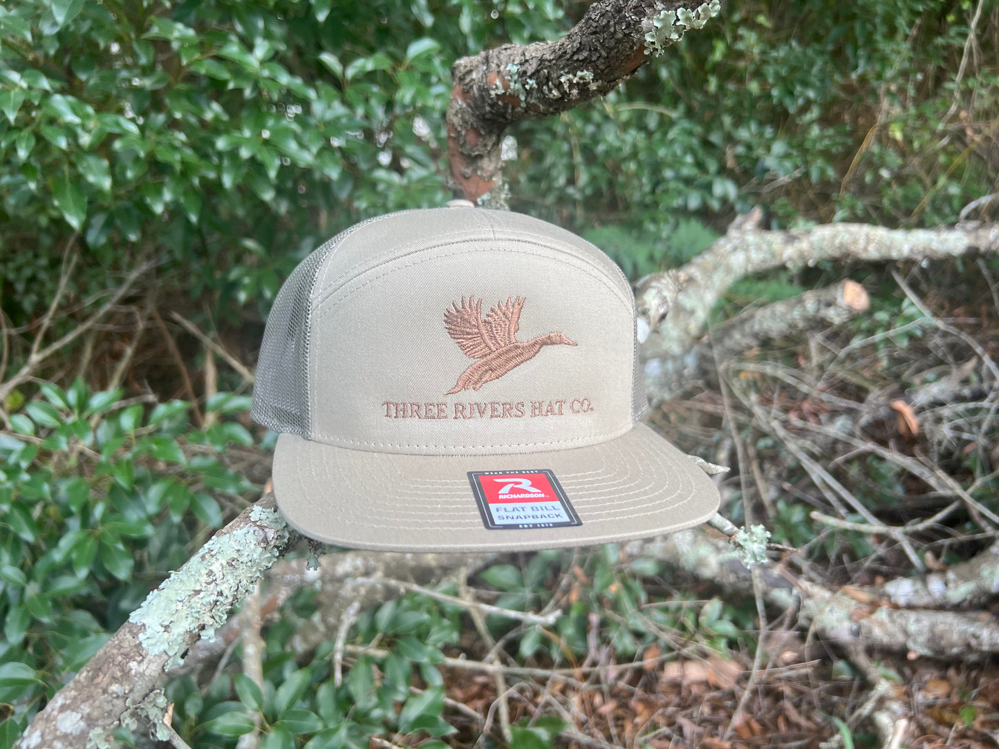 Classic Flying Mallard - Flatbill Snapback Hat - Richardson 168