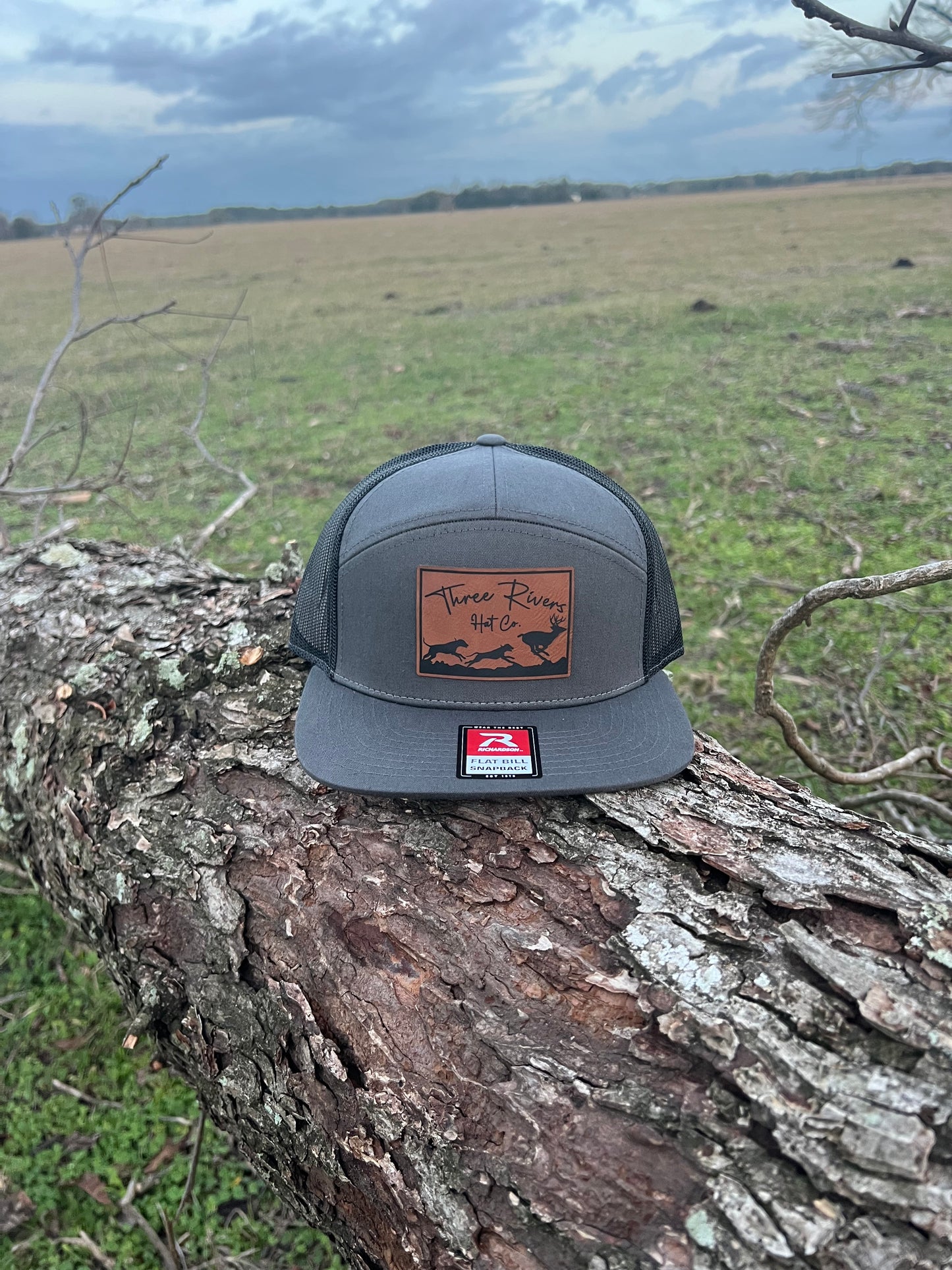Deer Dog Hunting - Flatbill Snapback - Richardson 168 7 panel