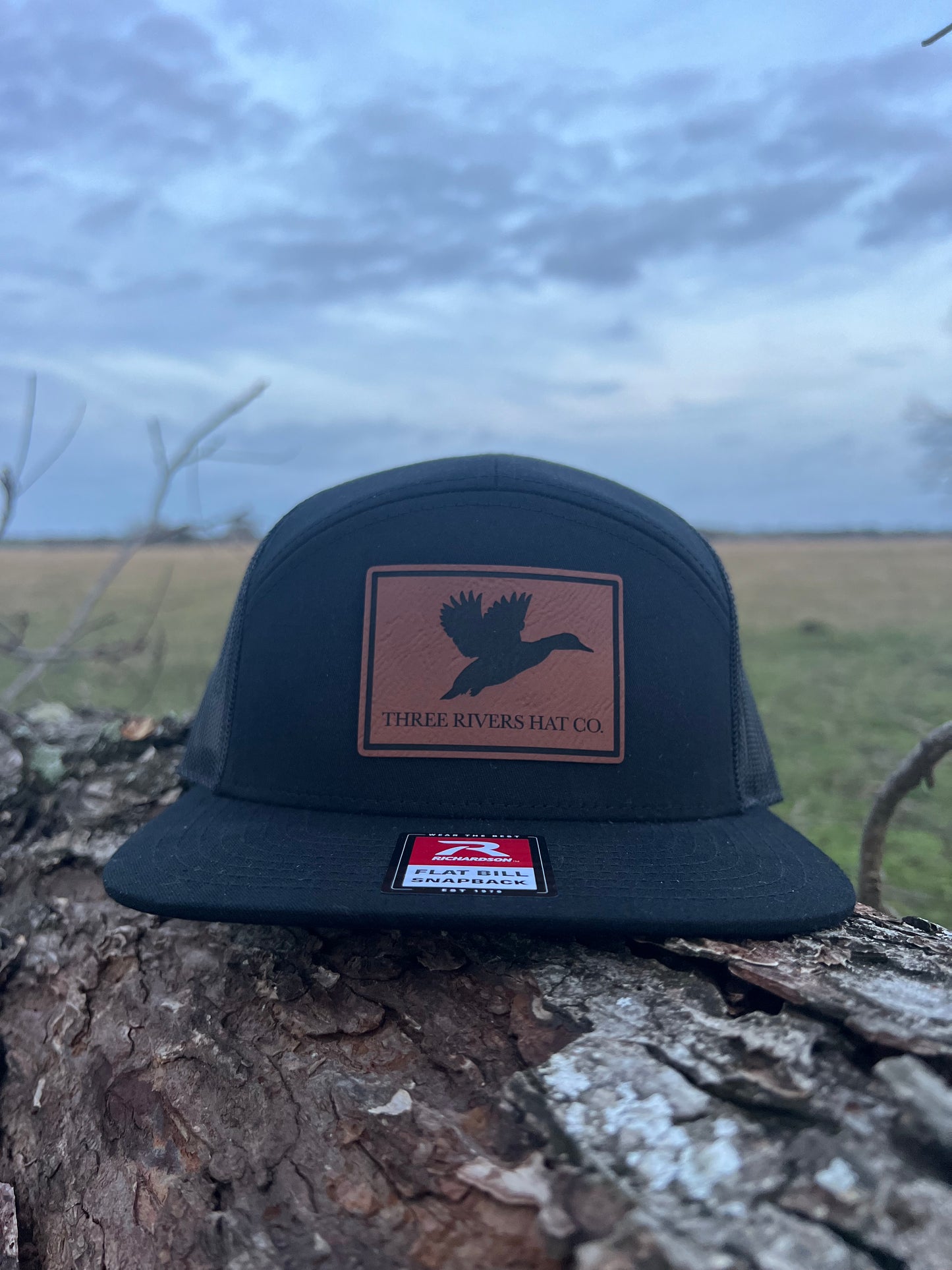 Duck Silhouette - Flatbill Snapback Hat - Richardson 168