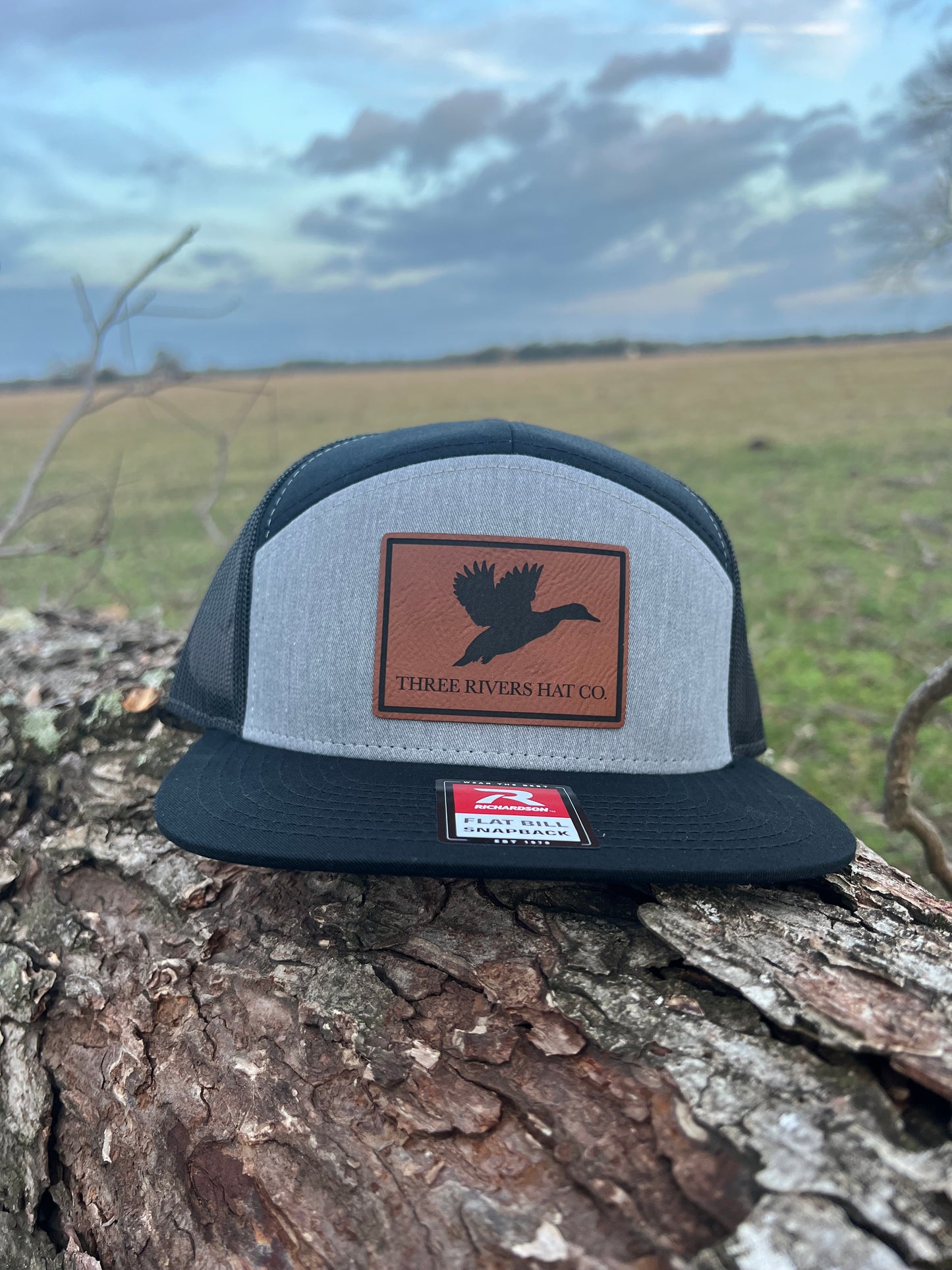 Duck Silhouette - Flatbill Snapback Hat - Richardson 168