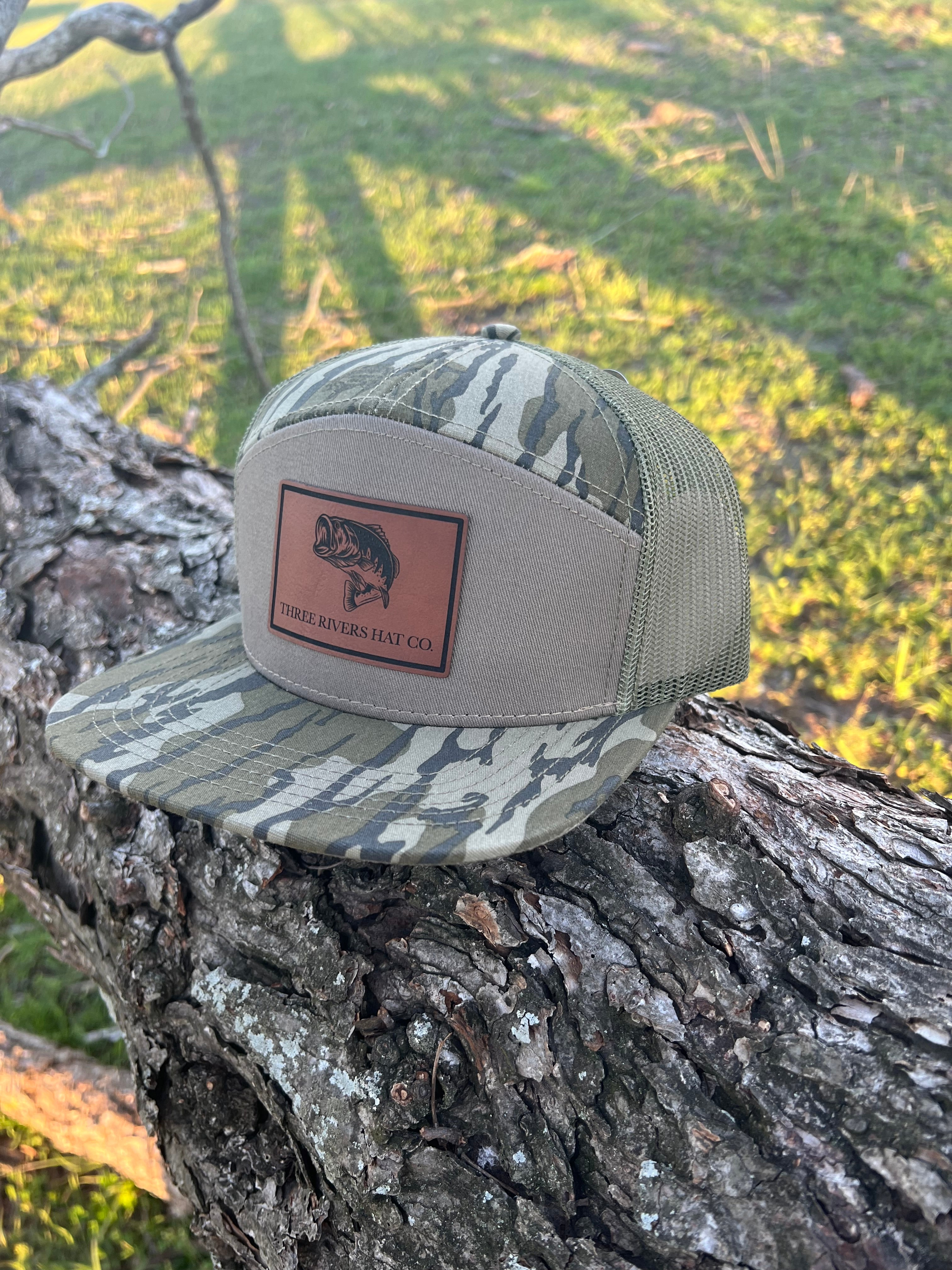 Bass Silhouette Flatbill Snapback Mossy Oak Camo Mossy Oak Bottomland