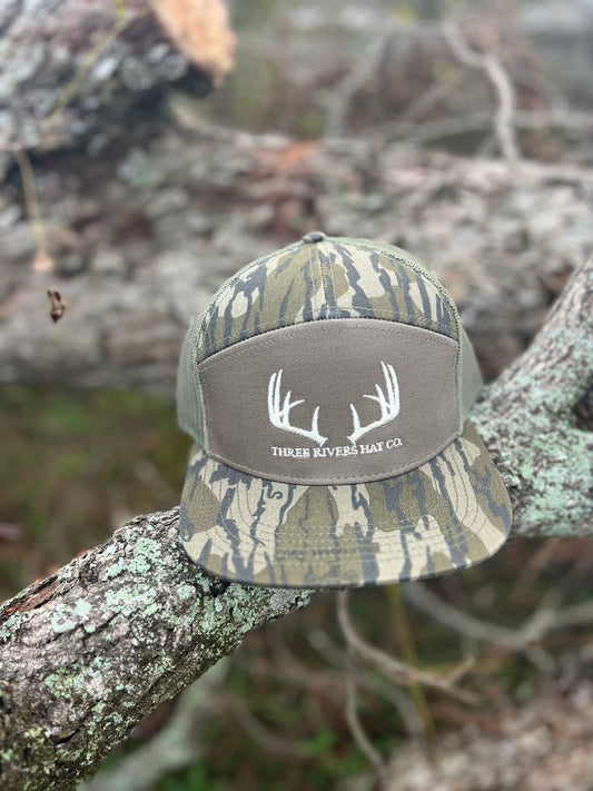 Classic Whitetail Rack - Flatbill Snapback - Mossy Oak Camo