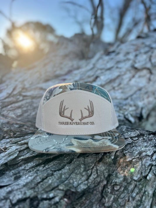 Classic Whitetail Rack - Flatbill Snapback - Realtree Camo