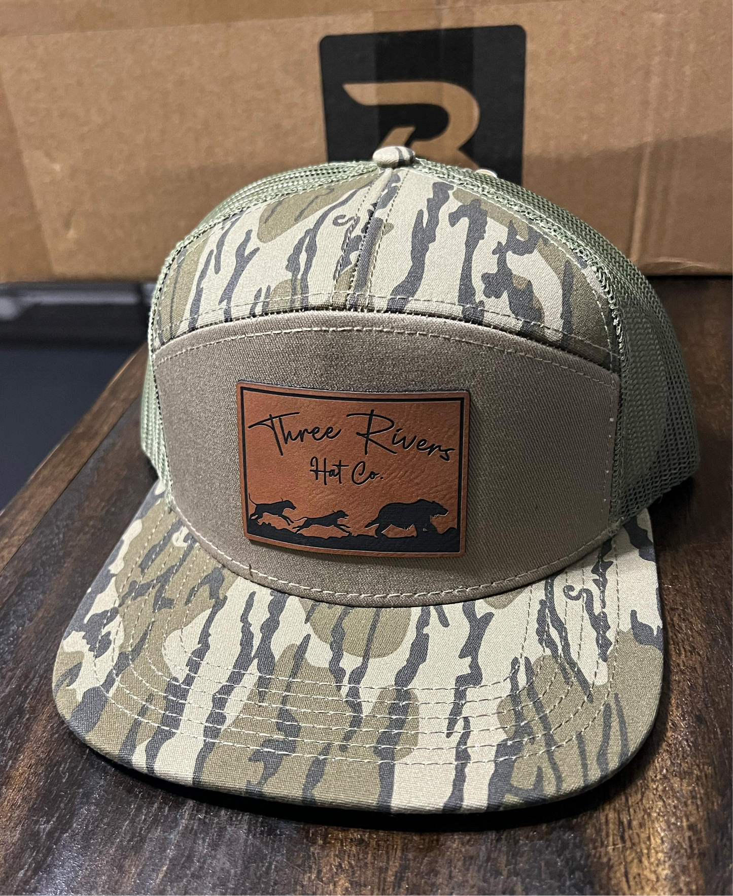 Bear Dog Hunting - Flatbill Snapback - Mossy Oak Camo