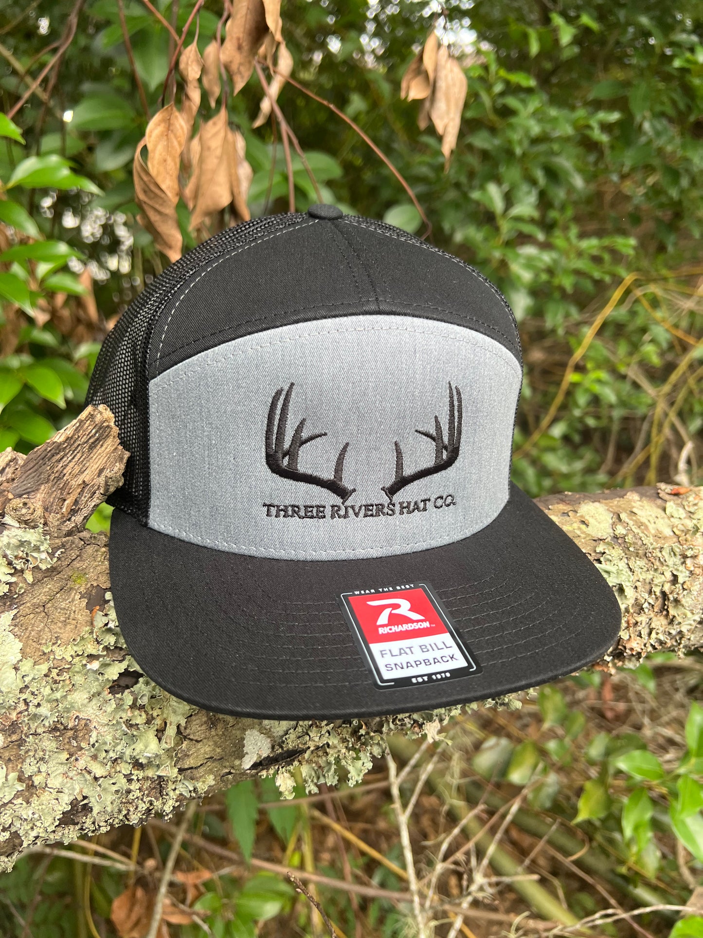 Classic Whitetail Rack - Flatbill Snapback Hat - Richardson 168 7panel