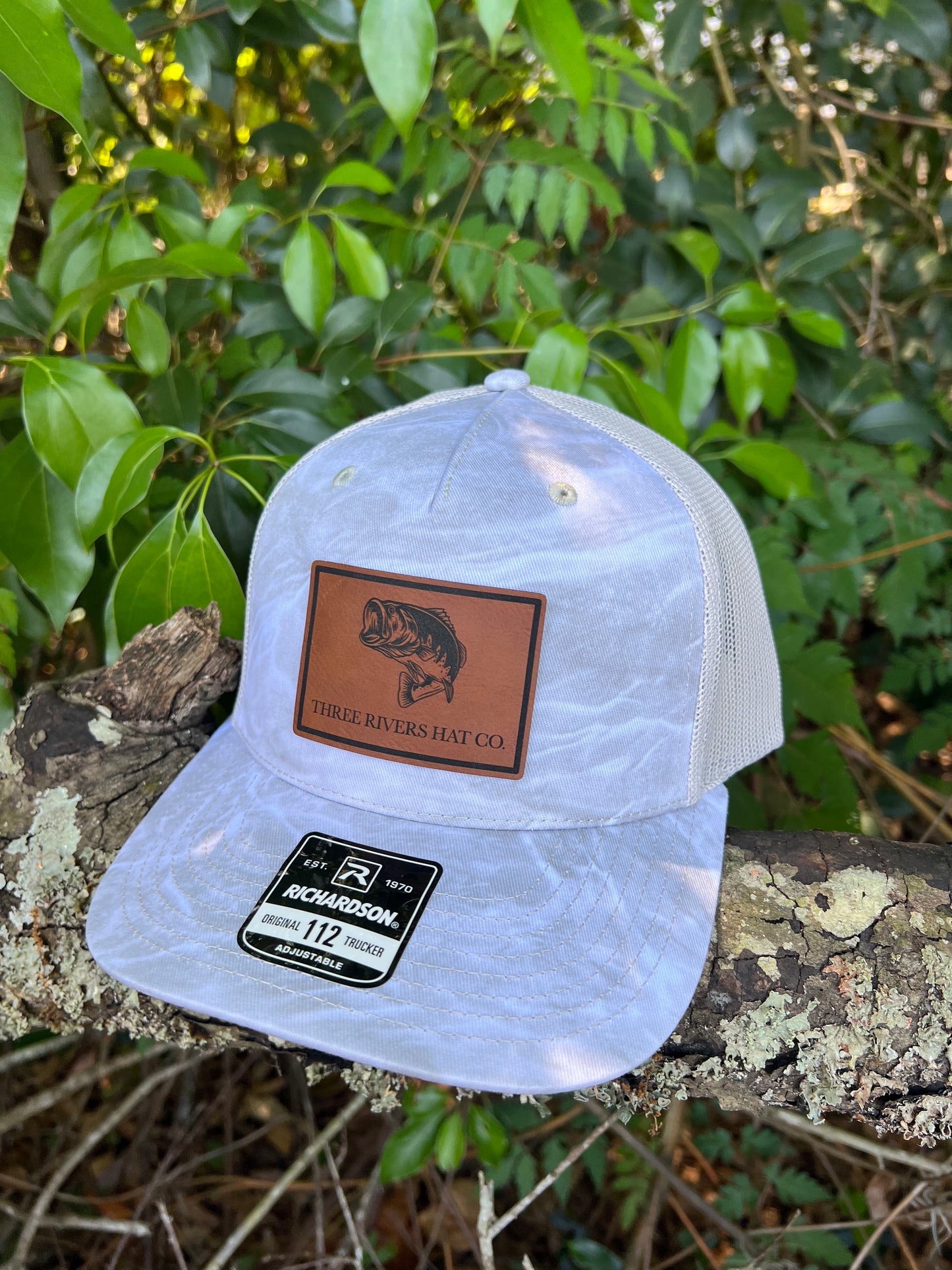 Bass Silhouette - Trucker Snapback - Richardson 112